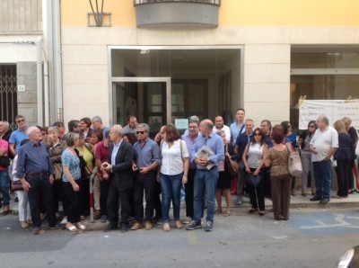 Manifestazione davanti alla sede del centro per l'impiego