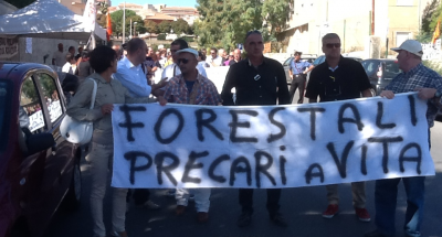 1411378370-0-sicilia-operai-forestali-per-pagarli-unodissea-di-sedici-passaggi