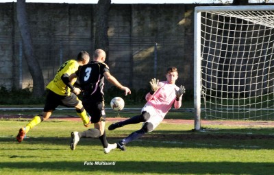 New Team Ragusa Bonarrigo in goal