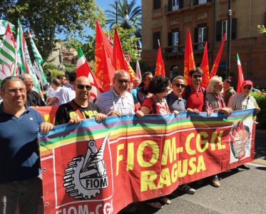 Delegazione ragusana allo sciopero generale della Fiom a Palermo