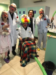 L'incursione clownesca al polo oncologico di Ragusa